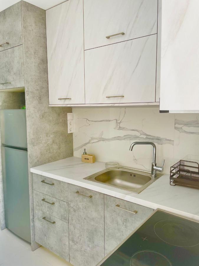 Haris White Apartment Roussospítion Exterior foto